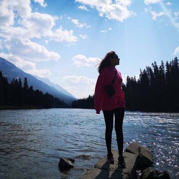 Meet your Posher, Shelly - Picture 1 of 1